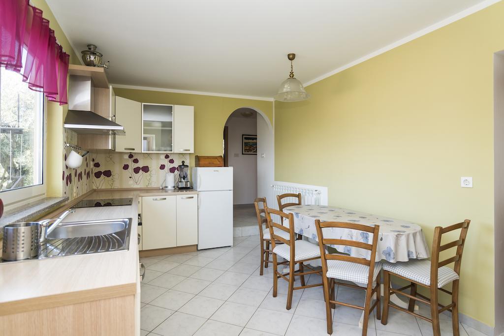 Apartments & Rooms Buoni Amici Murine Rom bilde